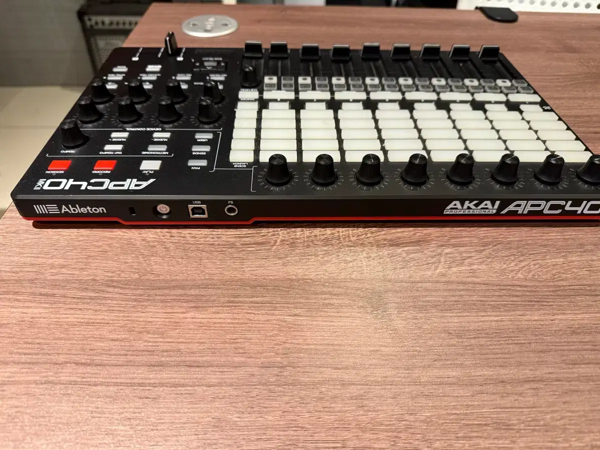 未使用・限定カラー】AKAI APC40 Ableton コントローラー 아카이 APC40